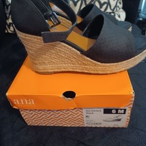 Wedge heels , black Size 6